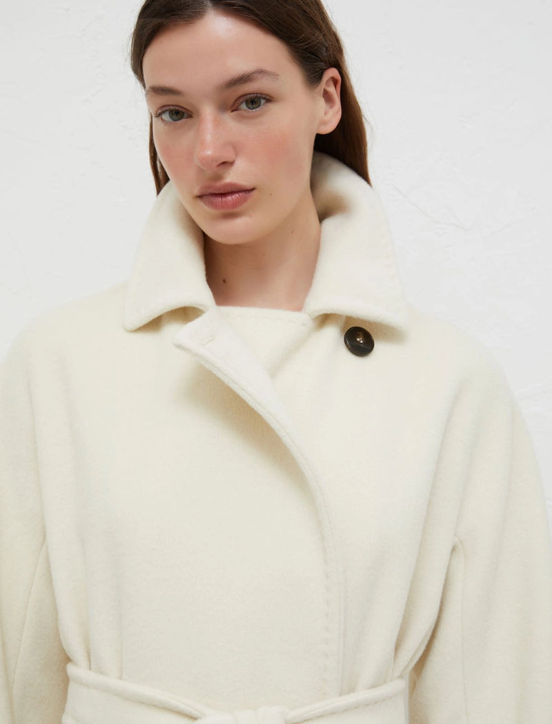 Cappotto con cintura marella