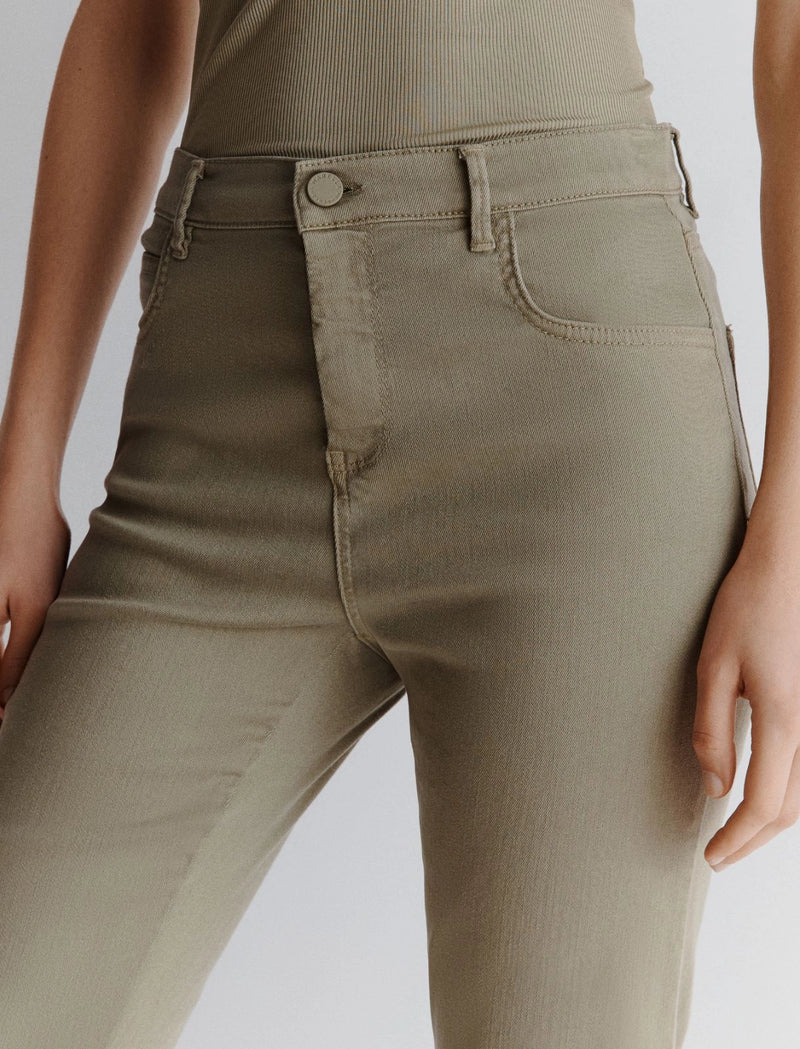 Pantalone 5 tasche flare cropped - Verde marella monochrome