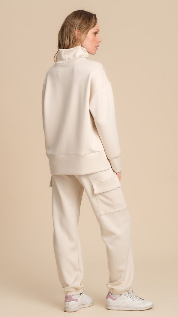 COMPLETO DONNA IN TESSUTO SCUBA CON COLLO ALTO E CARGO - PANNA PEPITA