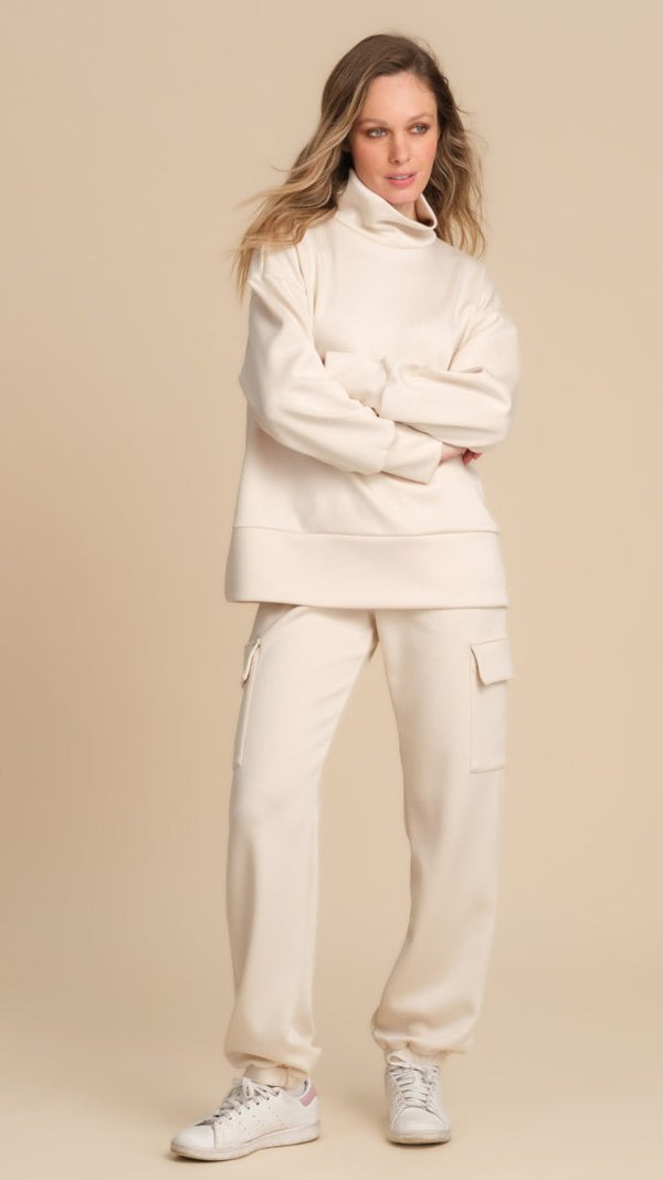 COMPLETO DONNA IN TESSUTO SCUBA CON COLLO ALTO E CARGO - PANNA PEPITA